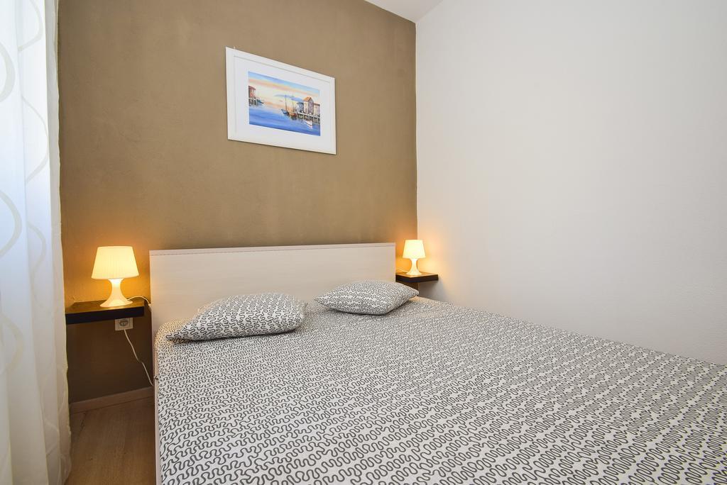 Amadrian Apartments Шибеник Екстер'єр фото