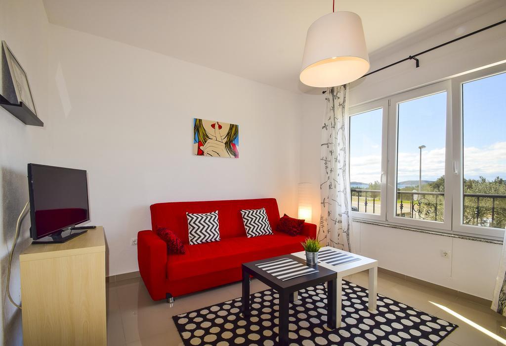 Amadrian Apartments Шибеник Екстер'єр фото