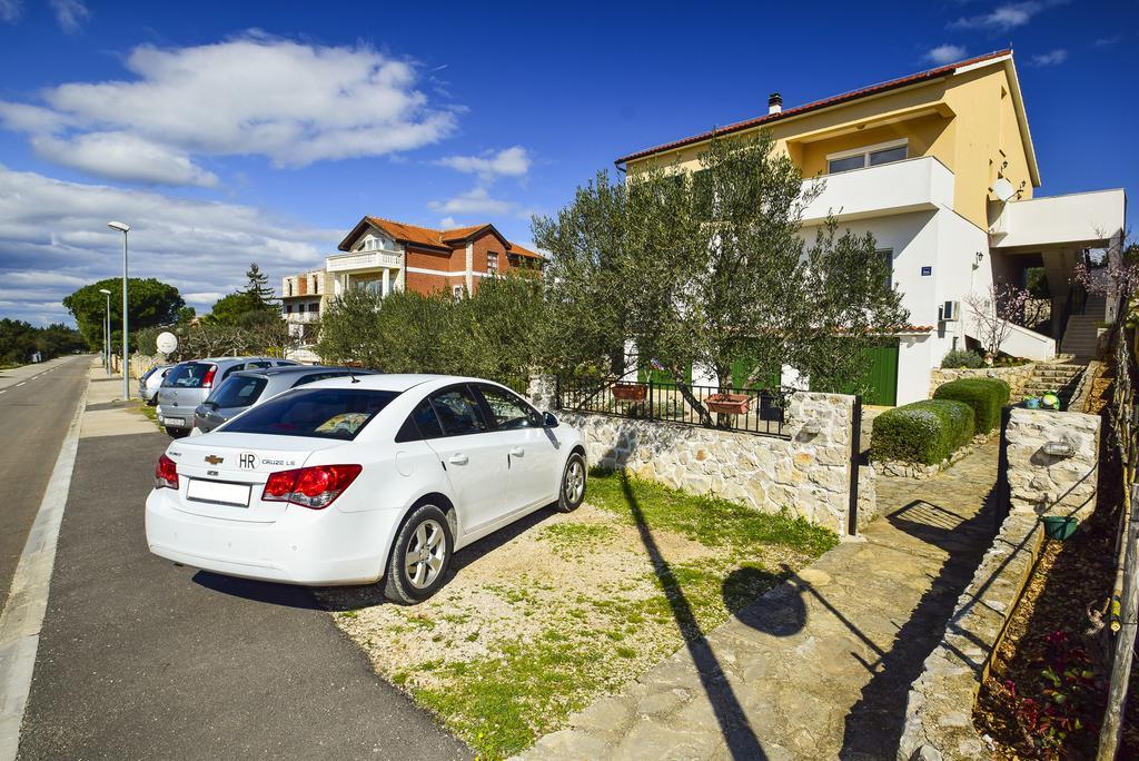 Amadrian Apartments Шибеник Екстер'єр фото